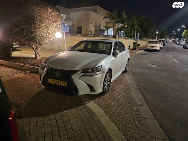 מודעת רכב לקסוס GS