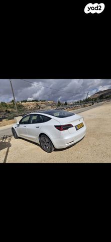 מודעת רכב טסלה מודל 3