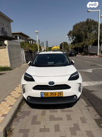 מודעת רכב טויוטה יאריס קרוס