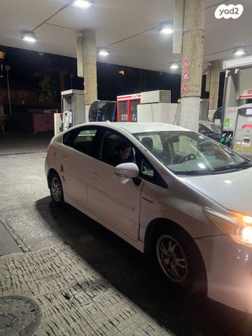 מודעת רכב טויוטה פריוס