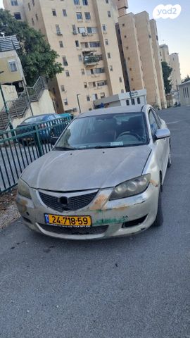 מודעת רכב מאזדה 3