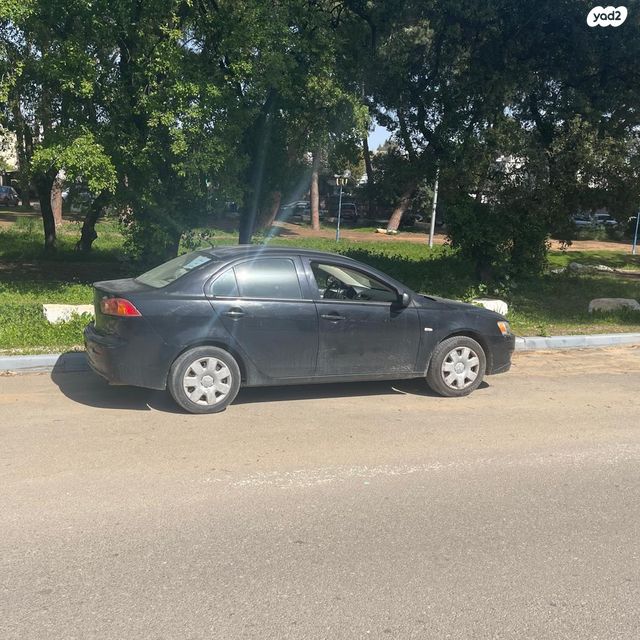 מודעת רכב מיצובישי לנסר