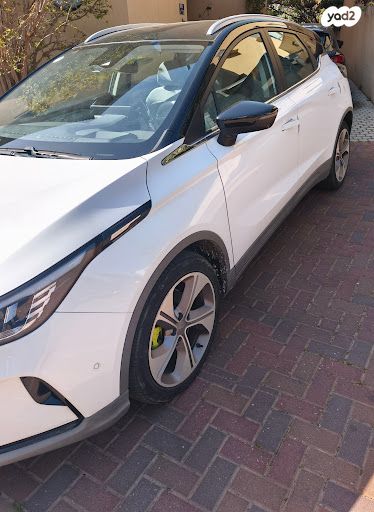 מודעת רכב ג׳ילי Geometry C