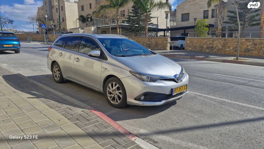 מודעת רכב טויוטה אוריס