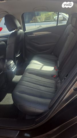 מודעת רכב מאזדה 6