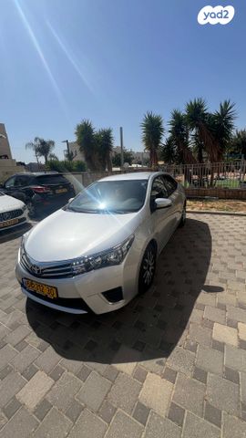 מודעת רכב טויוטה קורולה