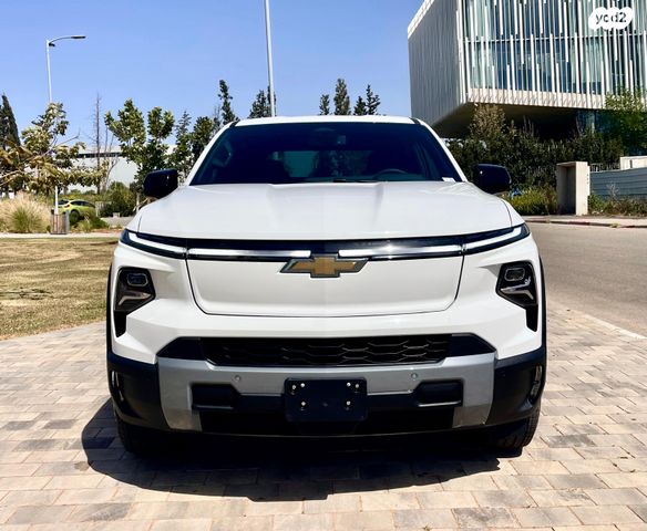 מודעת רכב שברולט סילברדו EV 1