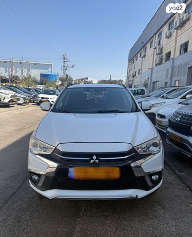 מודעת רכב מיצובישי ASX