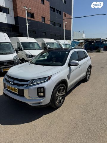 מודעת רכב מיצובישי ASX