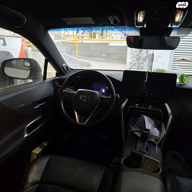 מודעת רכב טויוטה ונזה