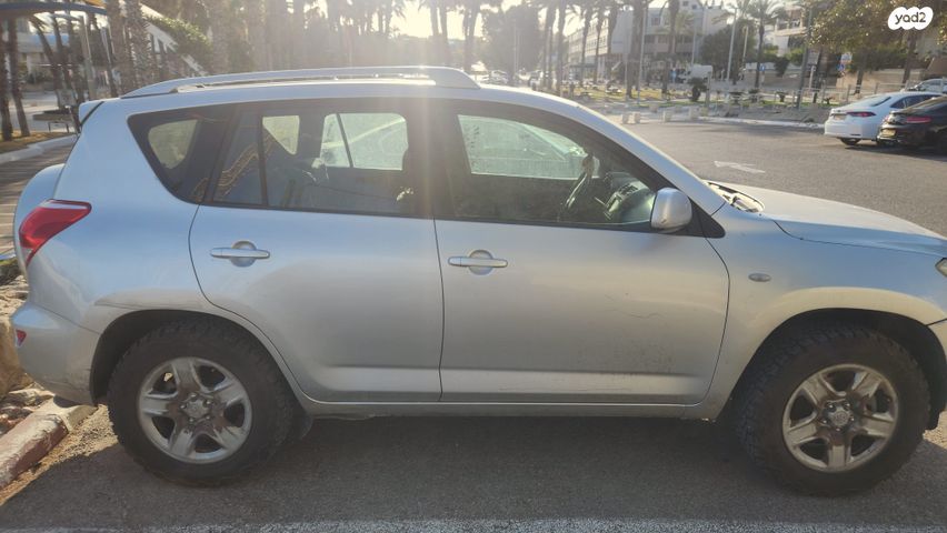 מודעת רכב טויוטה RAV4