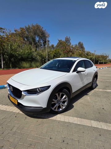 מודעת רכב מאזדה CX-30