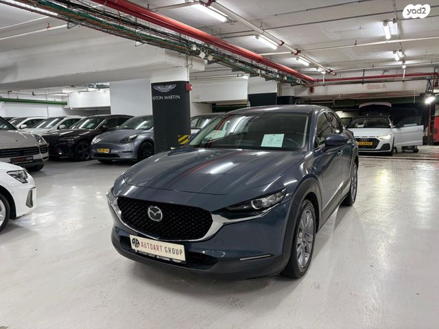 מודעת רכב מאזדה CX-30