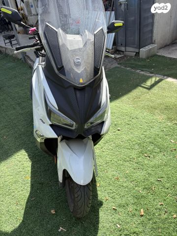 מודעת רכב סאן יאנג ג'וי-מקס Z-250