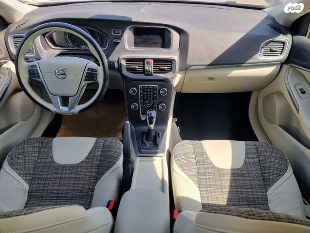 מודעת רכב וולוו V40 2