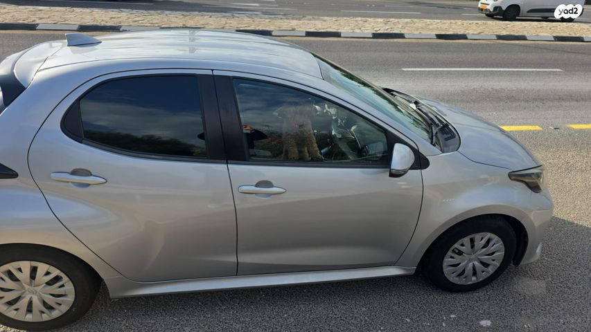 מודעת רכב טויוטה יאריס