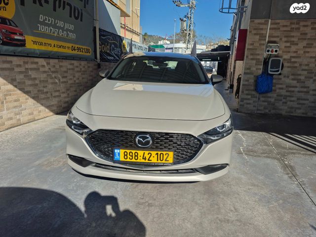 מודעת רכב מאזדה 3
