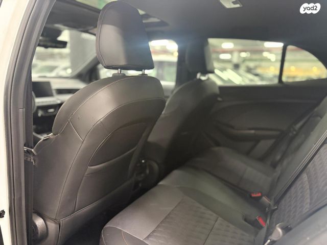 מודעת רכב אם ג'י MG3 2