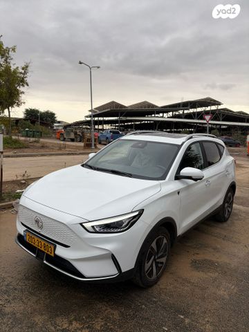 מודעת רכב אם ג'י ZS