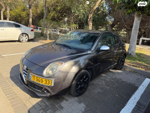 מודעת רכב אלפא רומיאו מיטו