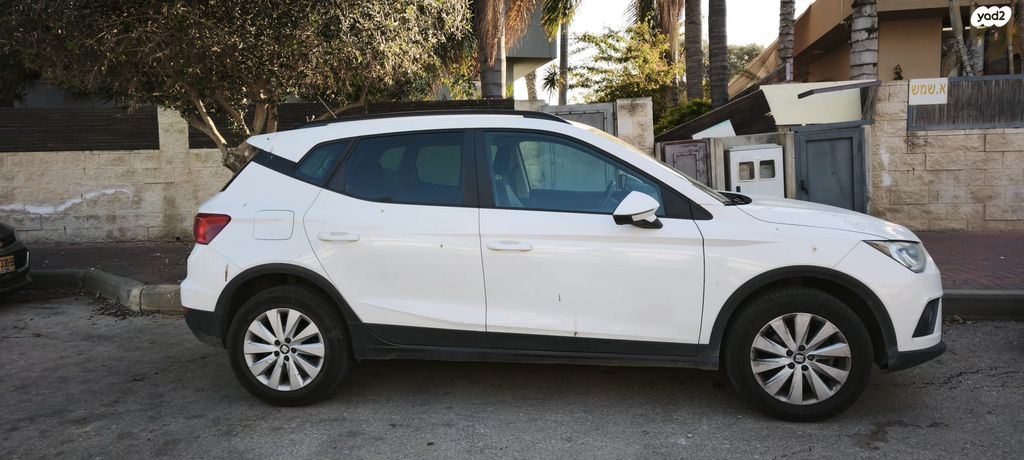 מודעת רכב סיאט ארונה