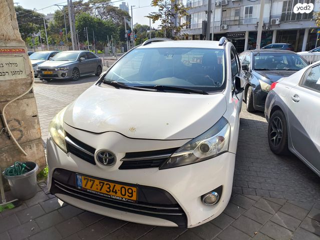 מודעת רכב טויוטה ורסו