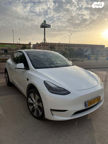 מודעת רכב טסלה מודל Y
