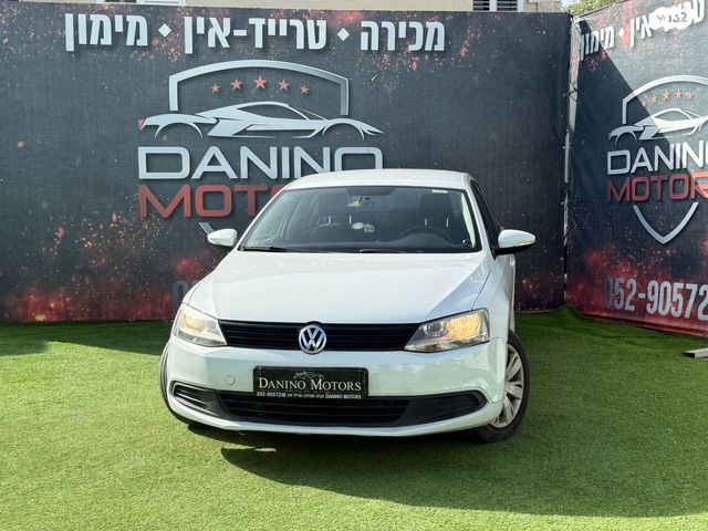 מודעת רכב פולקסווגן ג'טה 