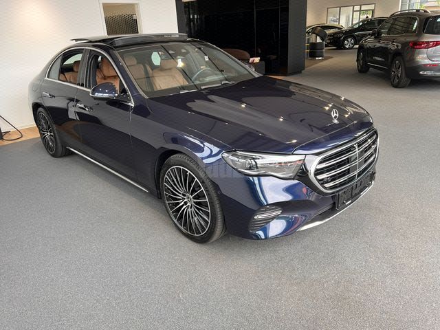 מודעת רכב מרצדס-בנץ E-class