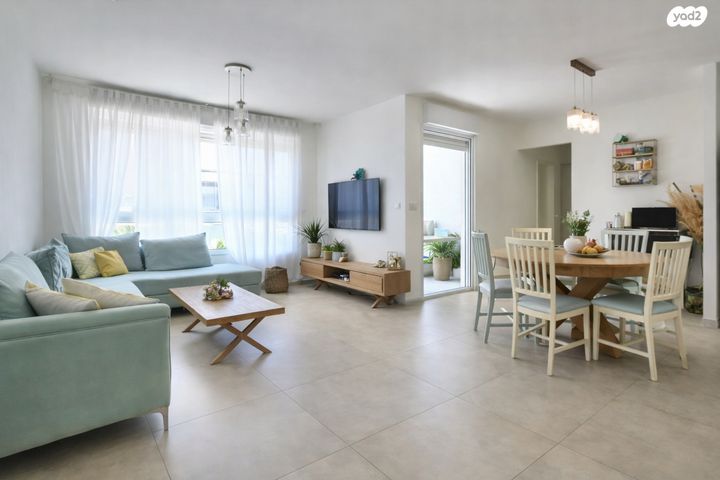 רחבעם זאבי 33