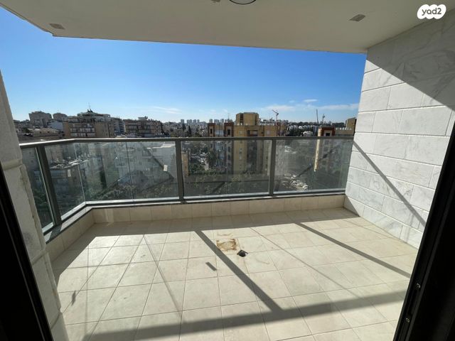 דרך זאב ז'בוטינסקי 8