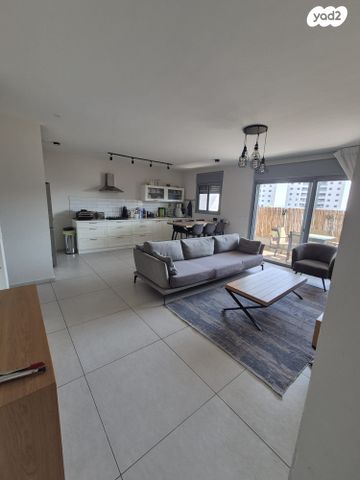 גרטרוד עליון 7