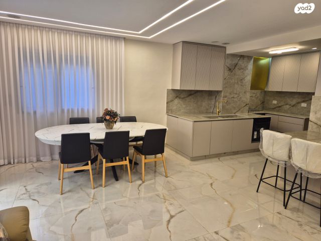 שדרות בן מיימון 37