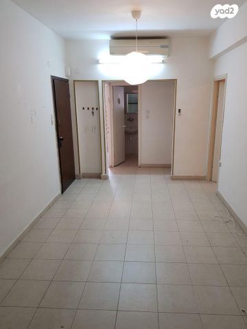 שדרות קוגל 12