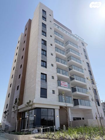 לאה גולדברג 6