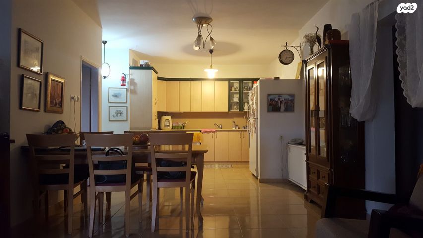 שדרות גולדה מאיר 18