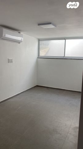 לוחמי הגטאות 18