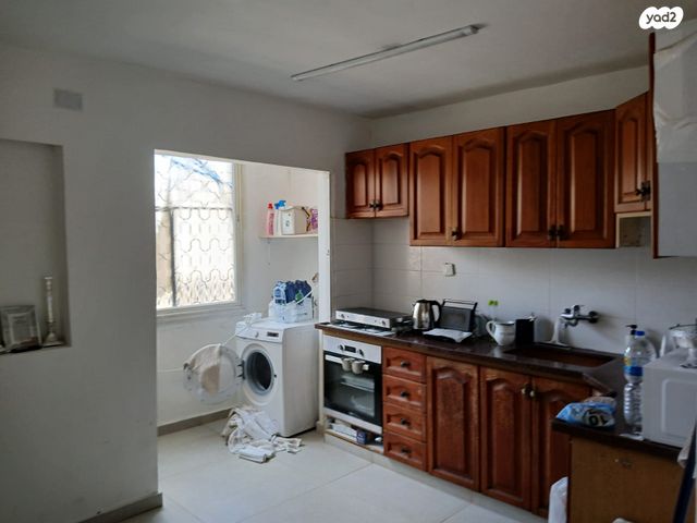 מבוא הגומא 8