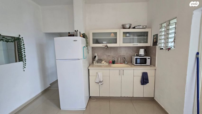 דרך יד לבנים 51