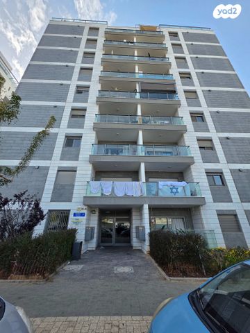 ברתיני גארי 7