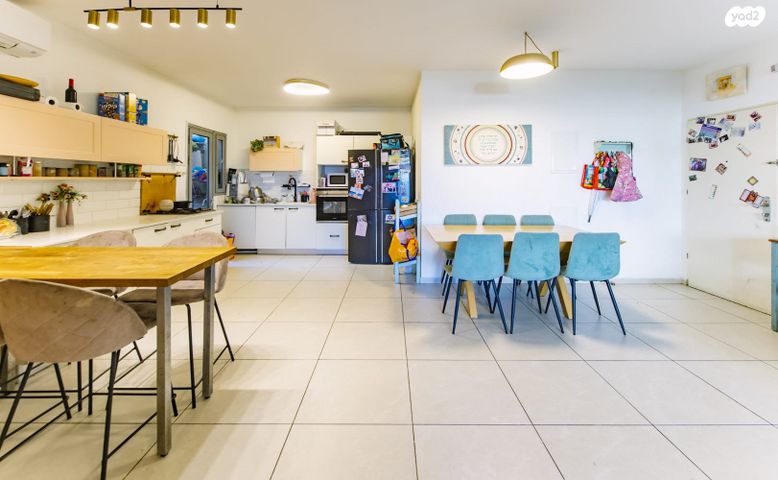 מודעת נכס, הרב זבולון גרז, רחובות הצעירה, רחובות