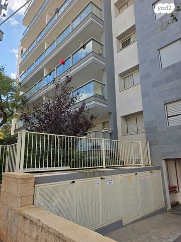 הרצליה הצעירה