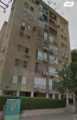 מודעת נכס, הנרייטה סולד, שעריה, פתח תקווה