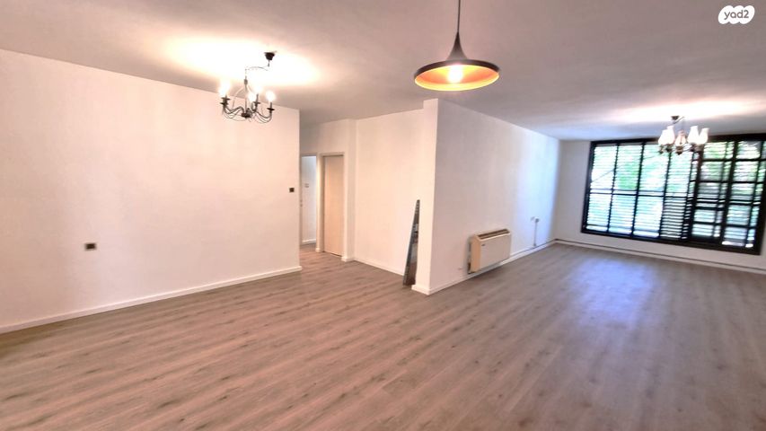 דירה, הרצליה