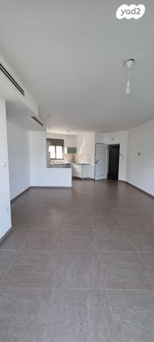 שקמים ואגמים