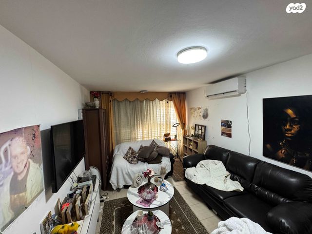 יהודה בורלא 30