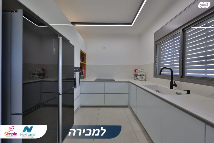 איינשטיין 