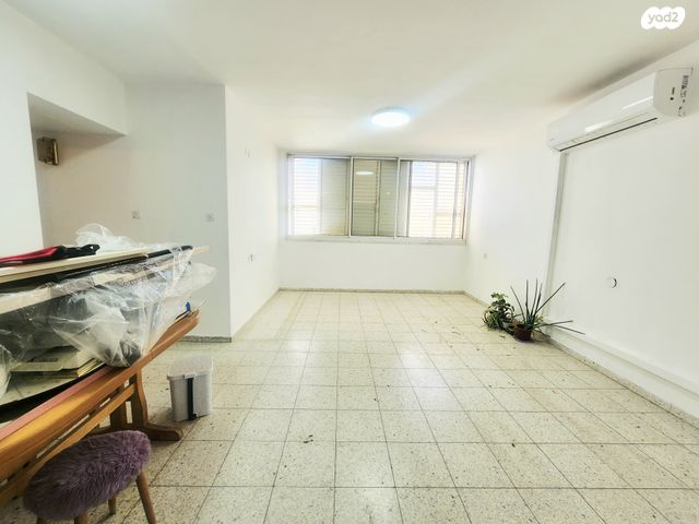 מודעת נכס, יעקב סלע 11, ניר אביב, תל אביב יפו