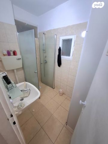 קיבוץ גלויות 