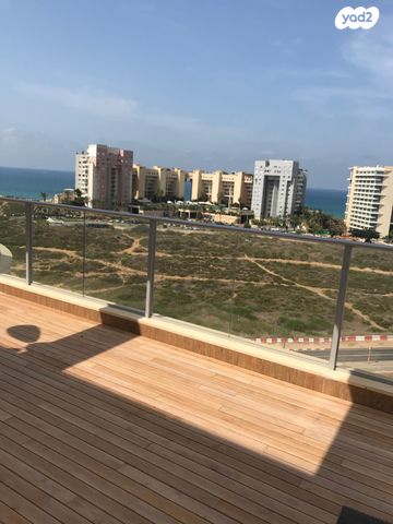 מודעת נכס, מיכאל נאמן, גלילות, תל אביב יפו